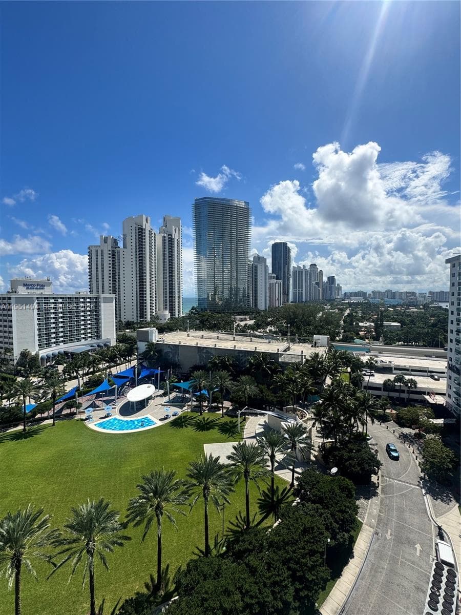 19370 Collins Ave 1427 photo 8