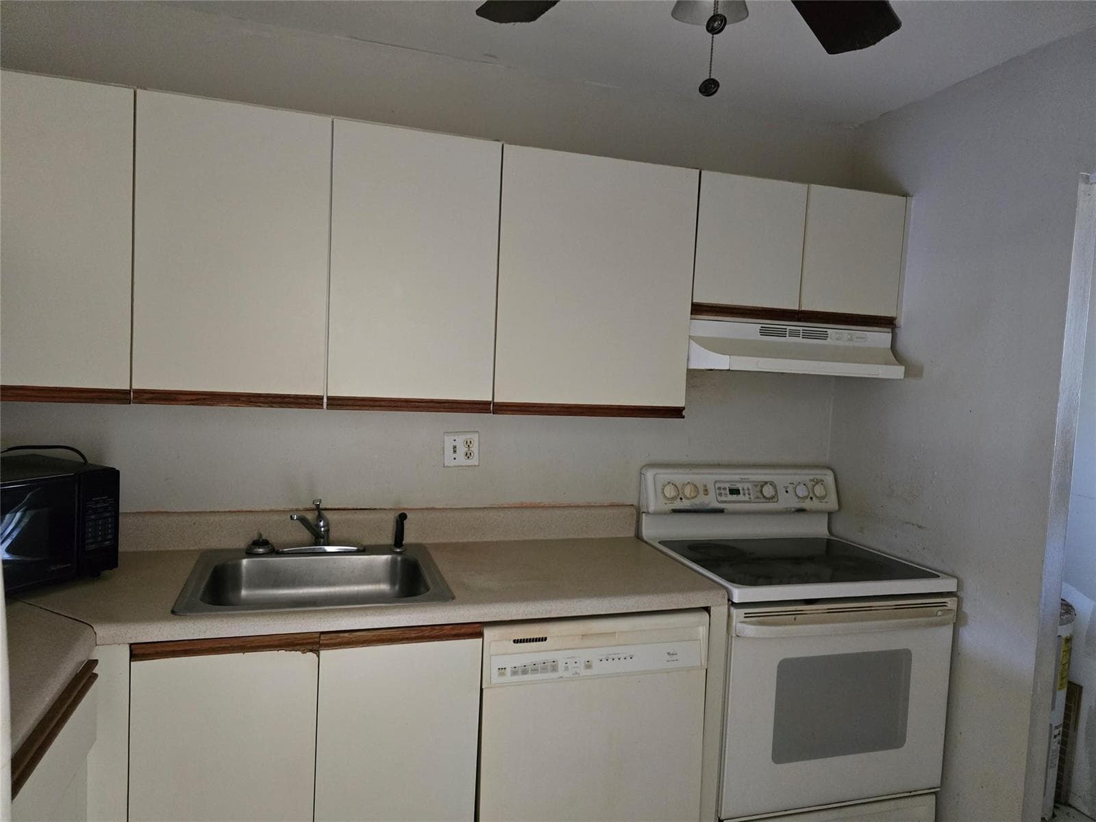 7925 Colony Circle #205 3