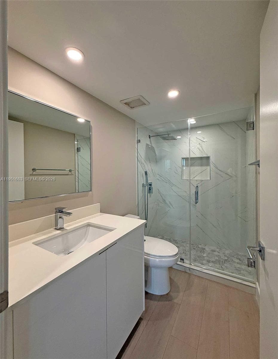 520 Brickell Key Dr A1010 photo 23