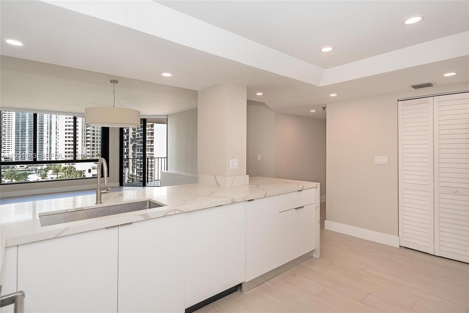 520 Brickell Key Dr A1010 photo 20