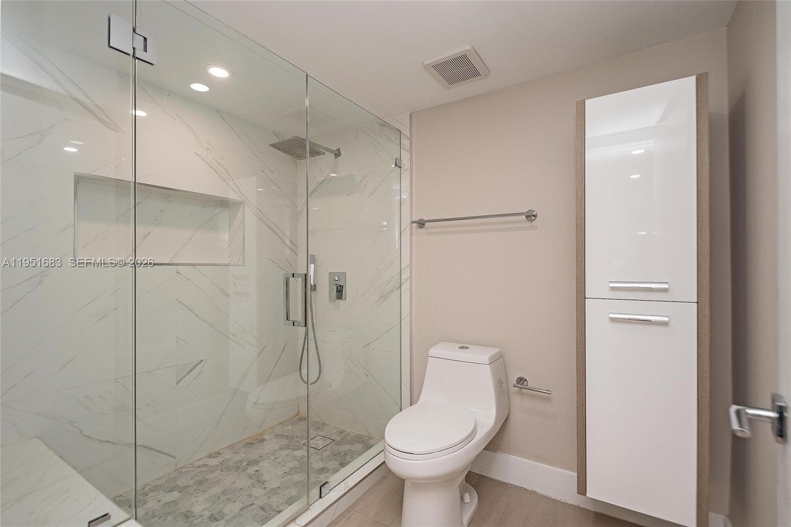 520 Brickell Key Dr A1010 photo 14