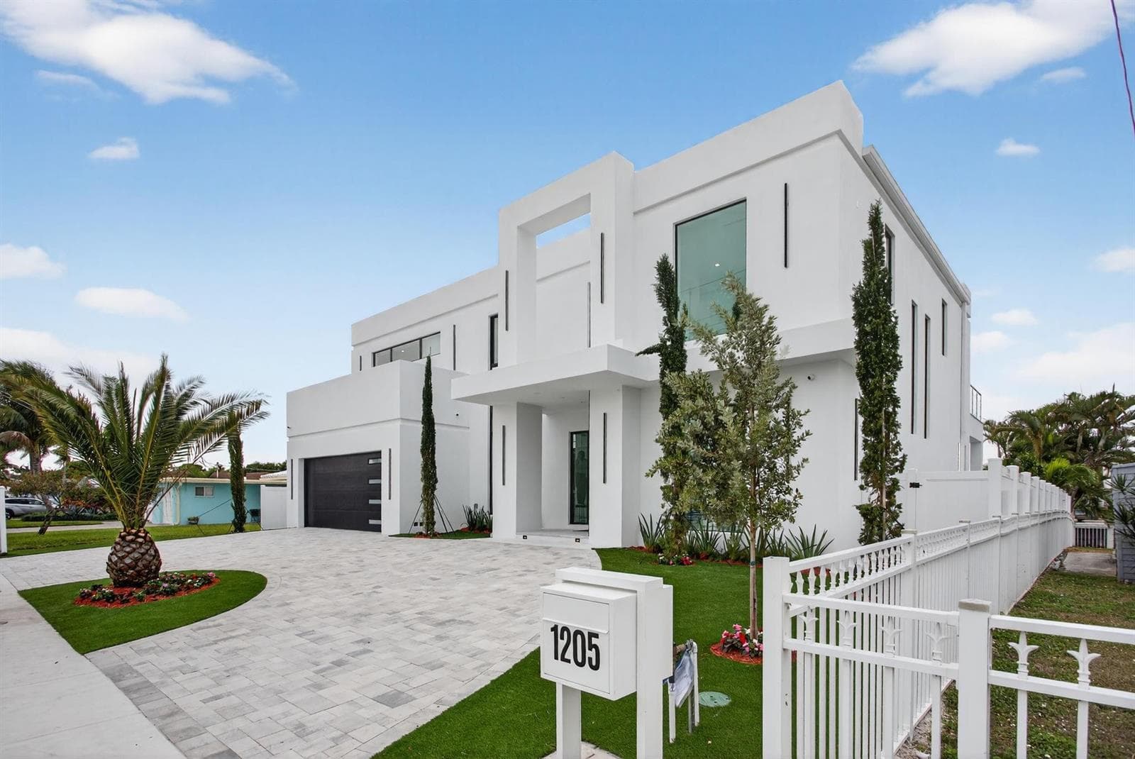 1205 Avocado Isle 2