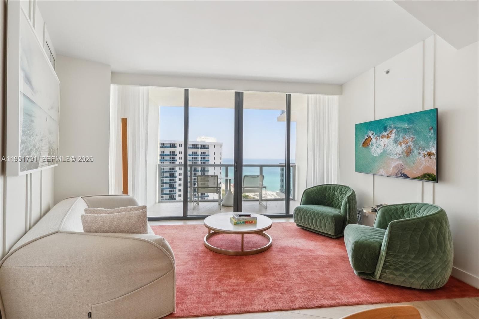2201 Collins Ave 2