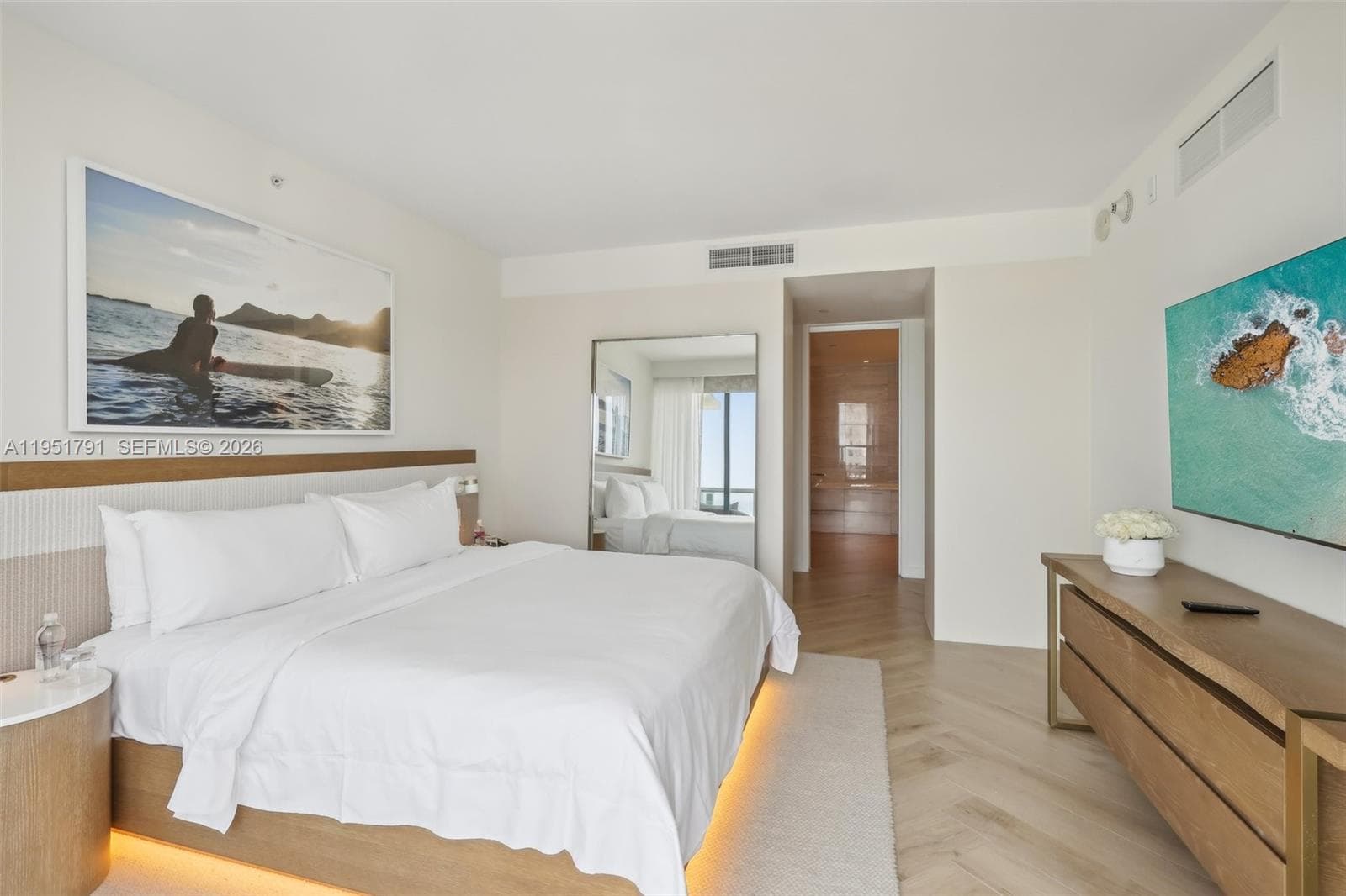 2201 Collins Ave 1511 photo 16
