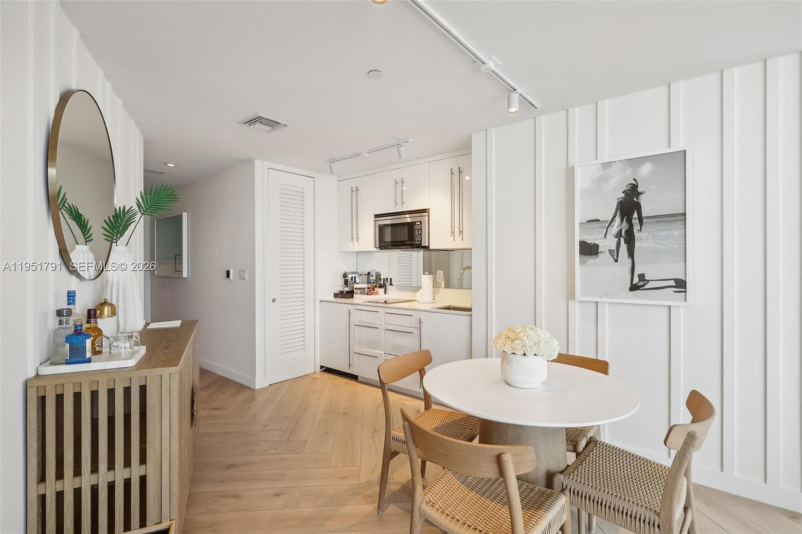 2201 Collins Ave 1511 photo 9