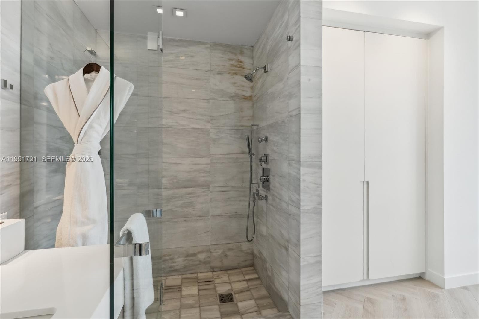 2201 Collins Ave 1511 photo 24