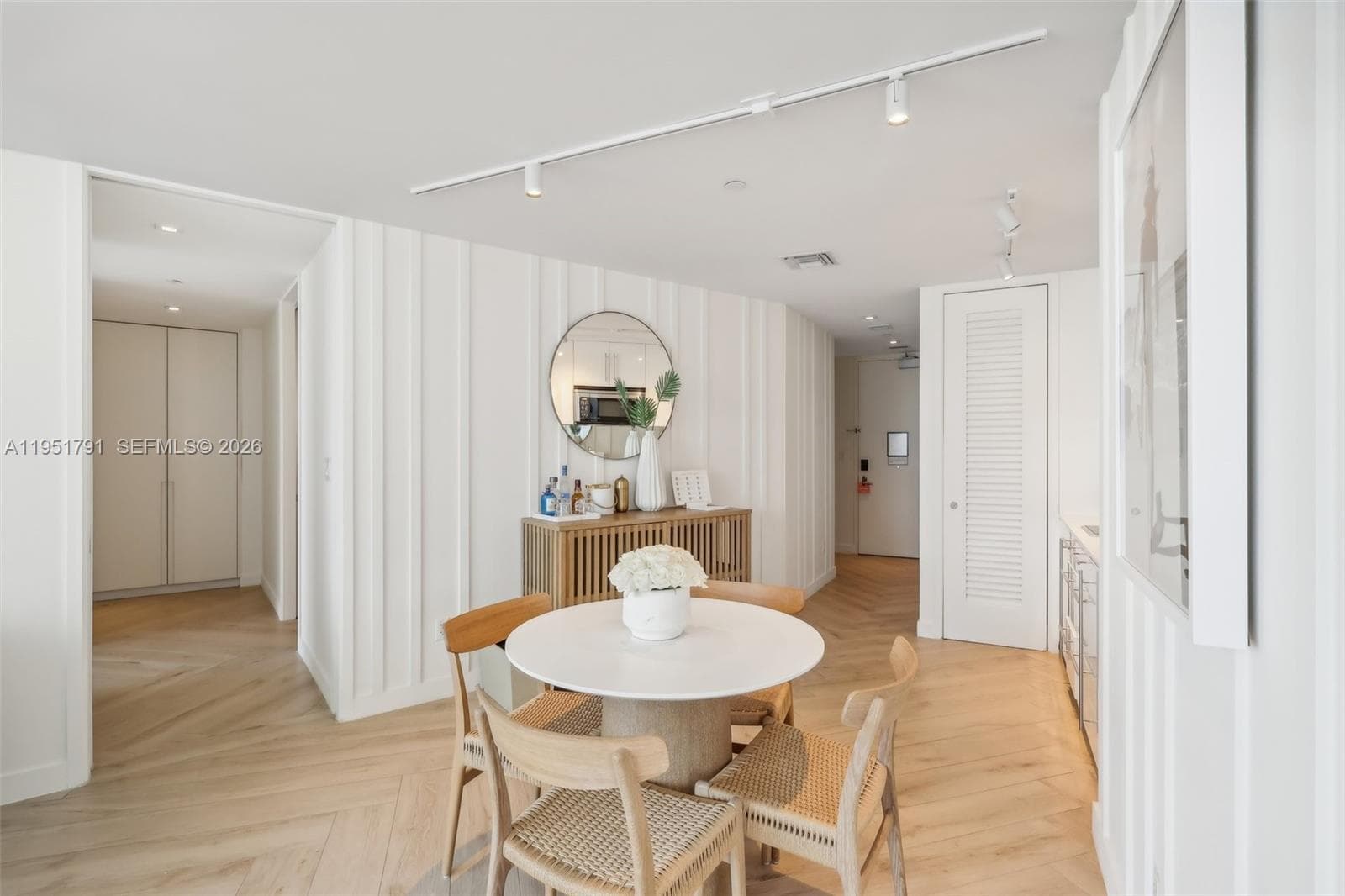2201 Collins Ave 1511 photo 10