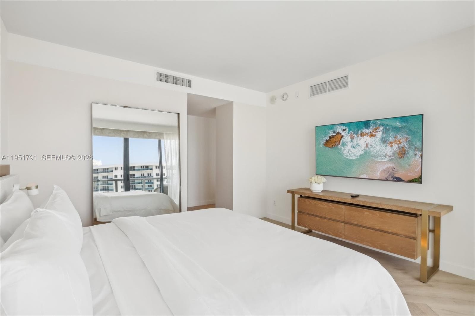 2201 Collins Ave 1511 photo 14