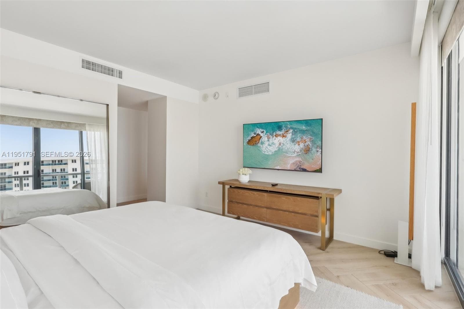 2201 Collins Ave 1511 photo 15