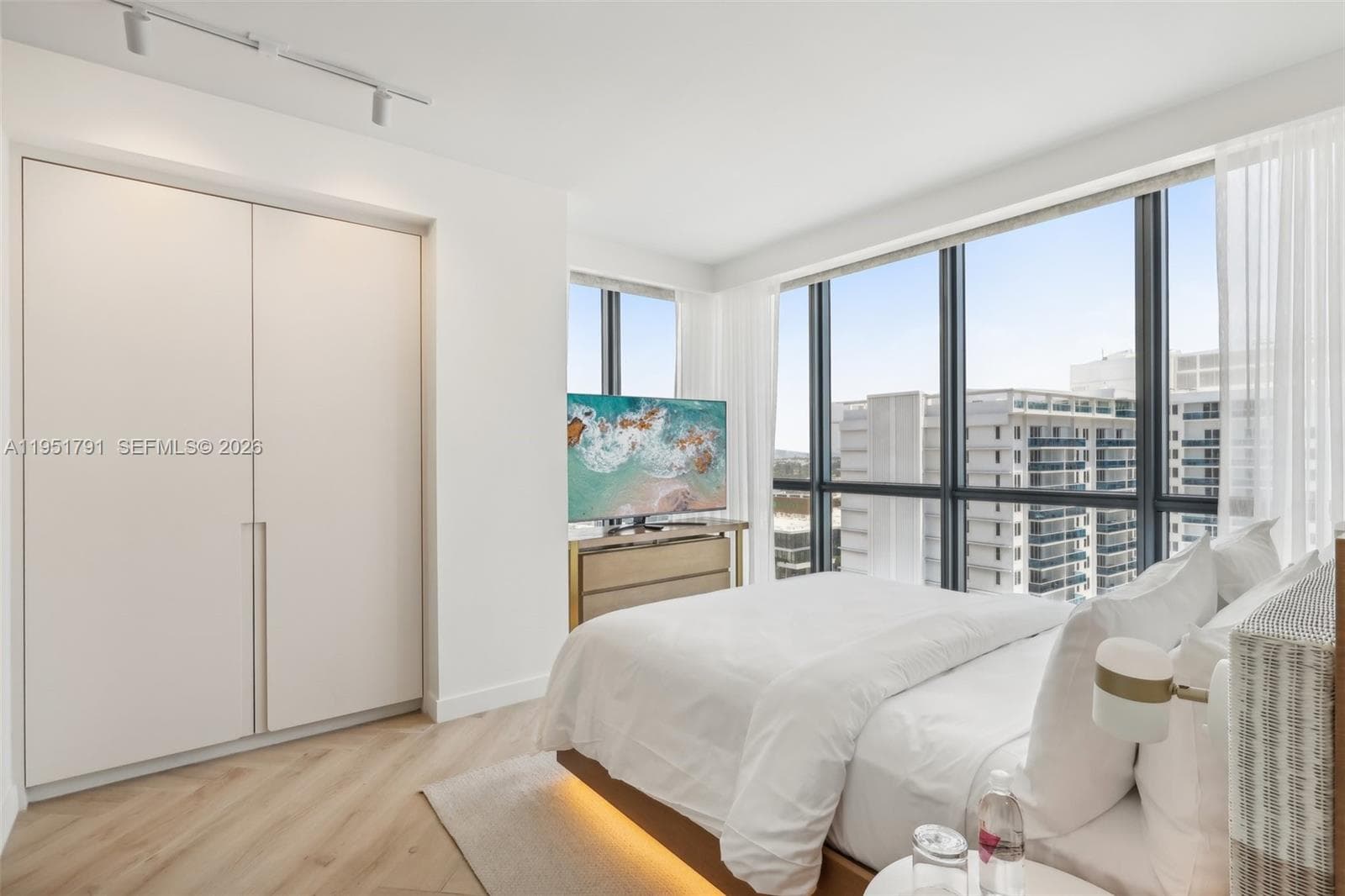 2201 Collins Ave 1511 photo 19