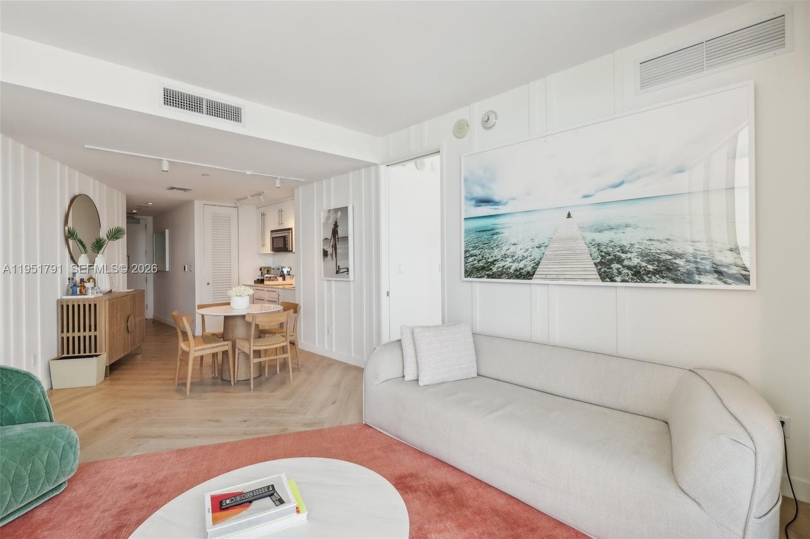 2201 Collins Ave 1511 photo 8
