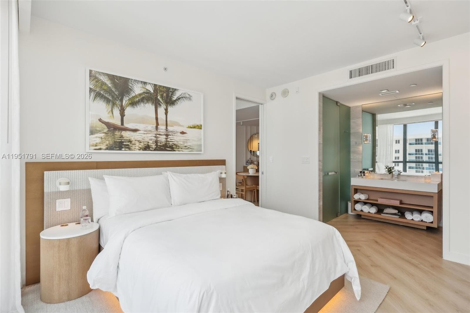 2201 Collins Ave 1511 photo 21