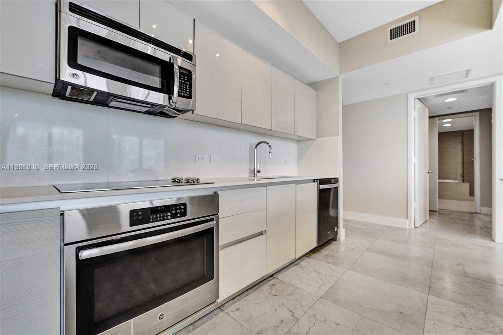 2600 Hallandale Beach Blvd T3201 photo 23