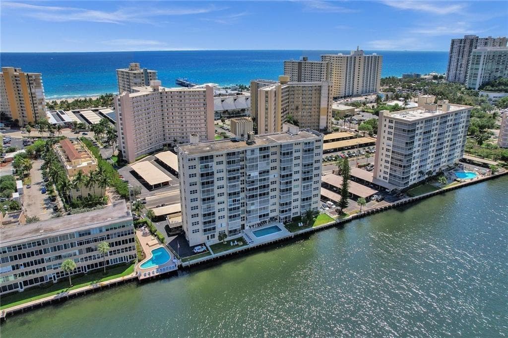 303 N Riverside Drive #PH-4 2