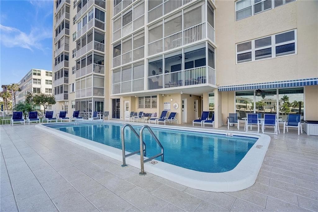 303 N Riverside Drive #PH-4 4