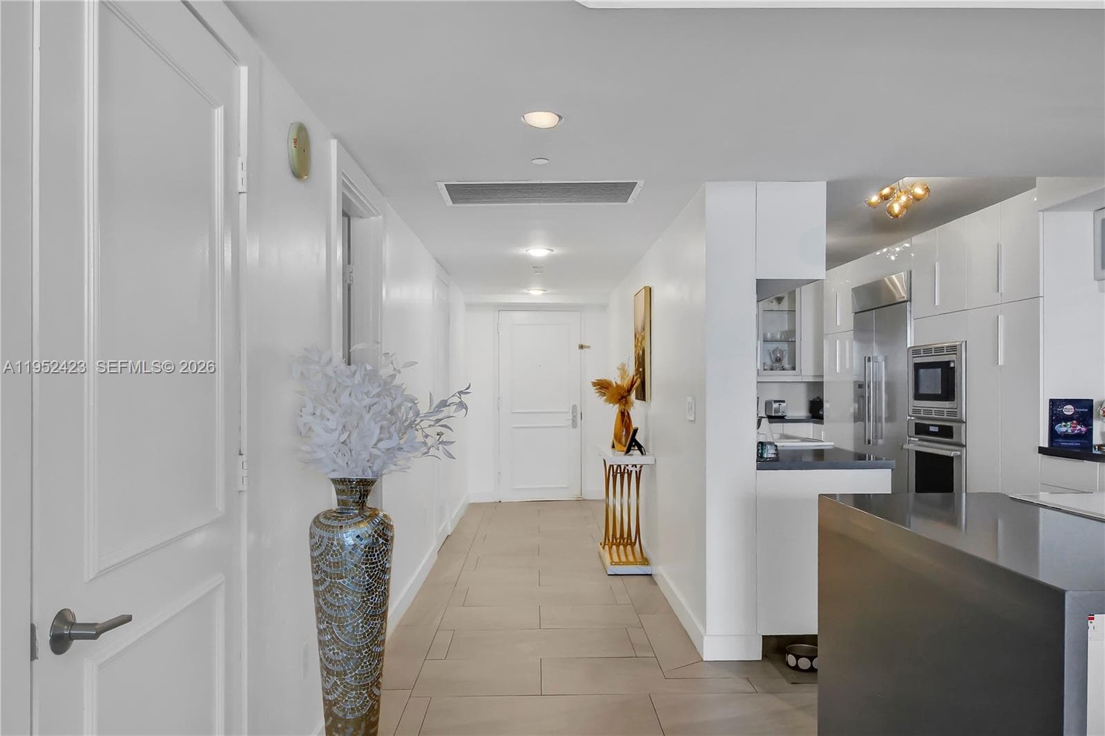 1800 Ocean Dr 2208 photo 18