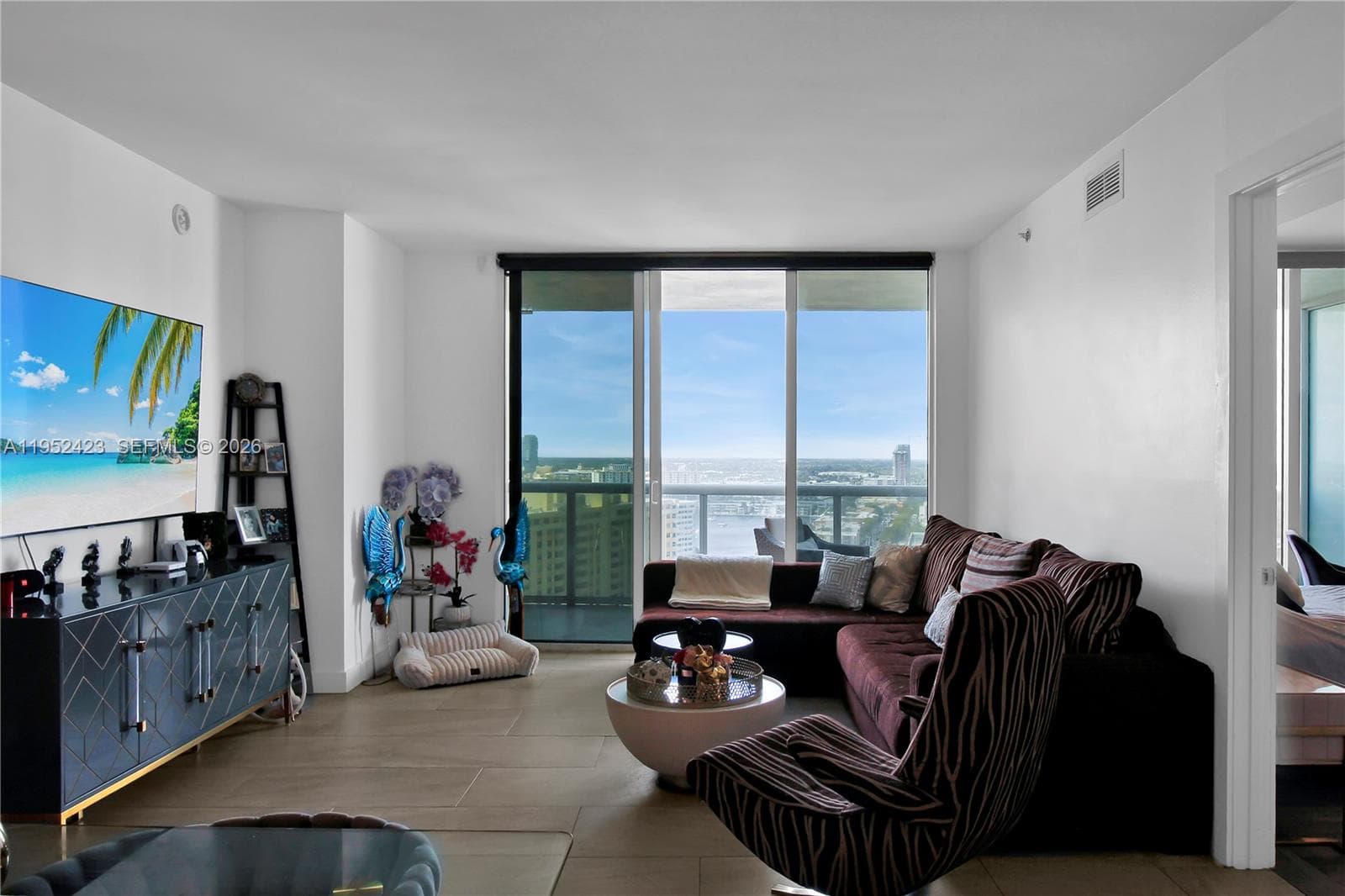 1800 Ocean Dr 4