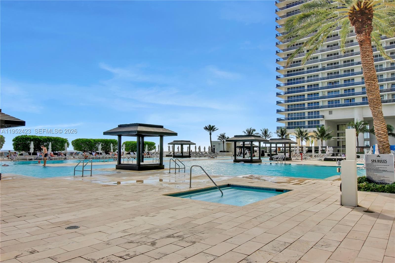 1800 Ocean Dr 2208 photo 25