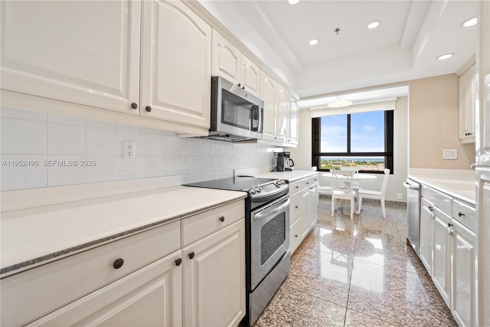 251 Crandon Blvd 806 photo 9