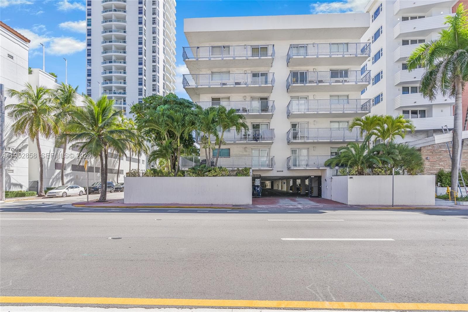 4141 Collins Ave 201 photo 23
