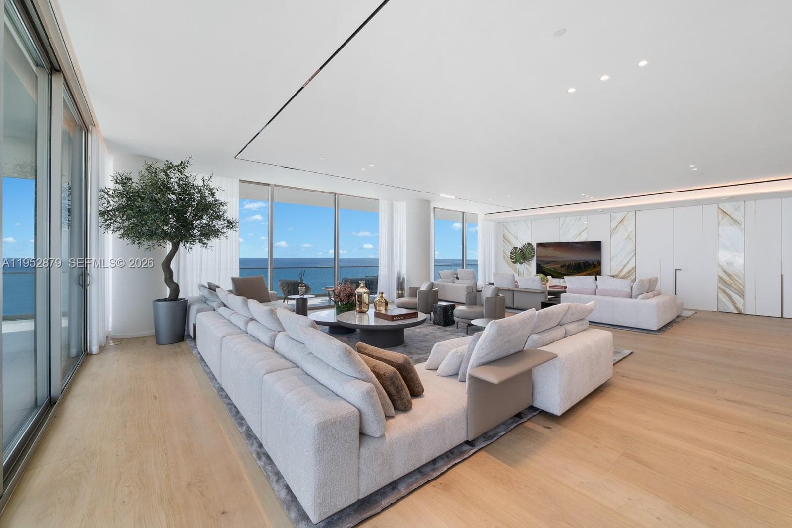 10203 Collins Ave 5