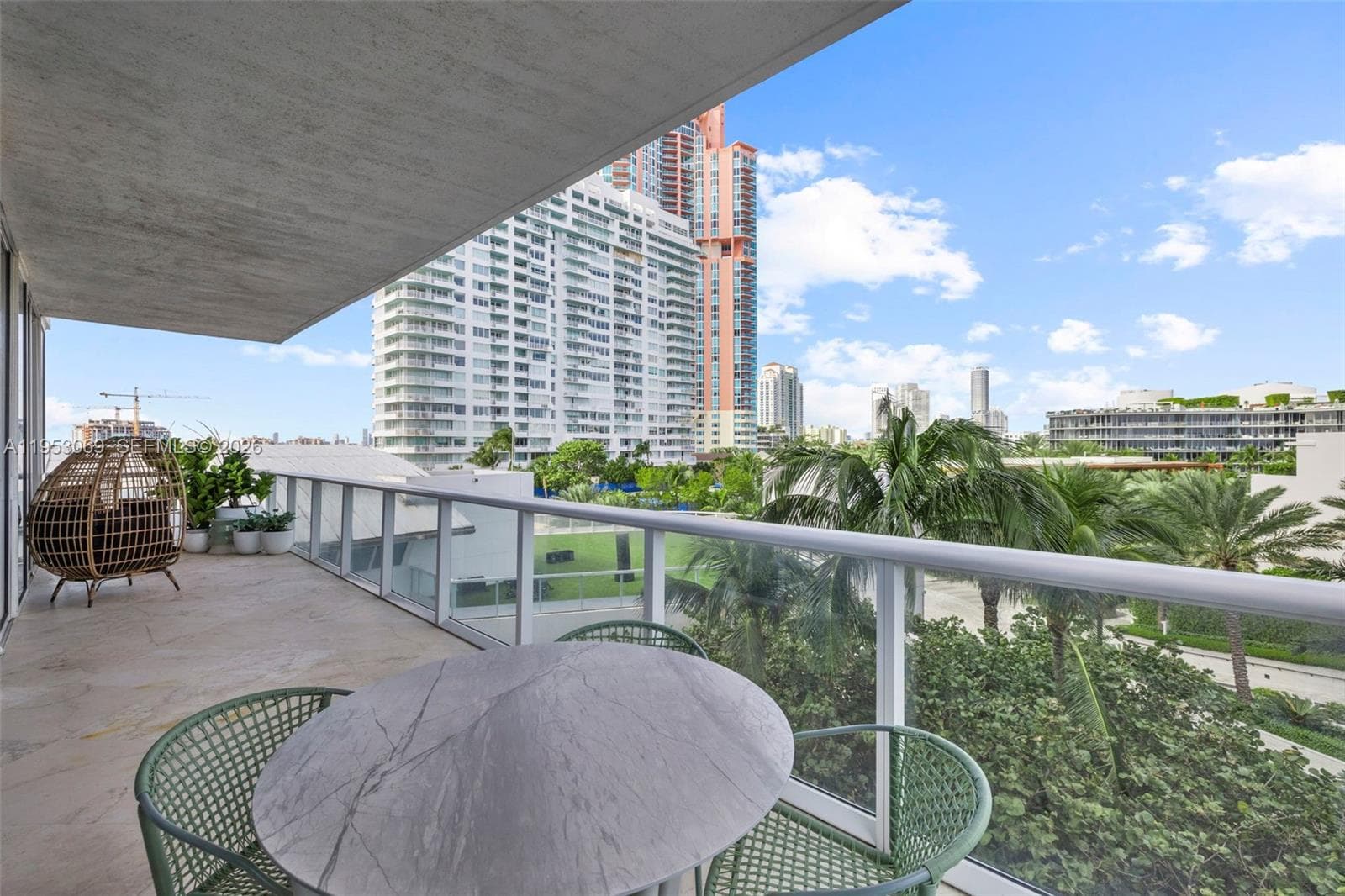 100 Pointe Dr 510 photo 18