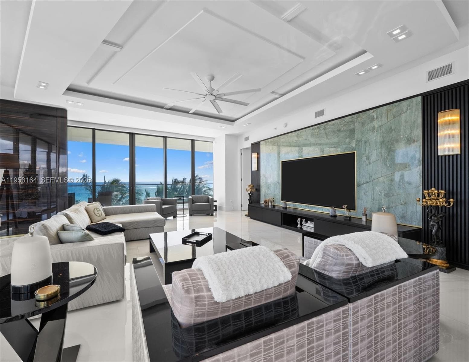 18975 Collins Ave 3