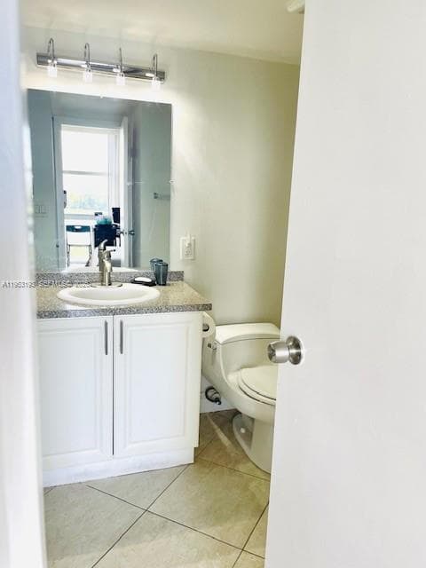 3675 N Country Club Dr 708 photo 8