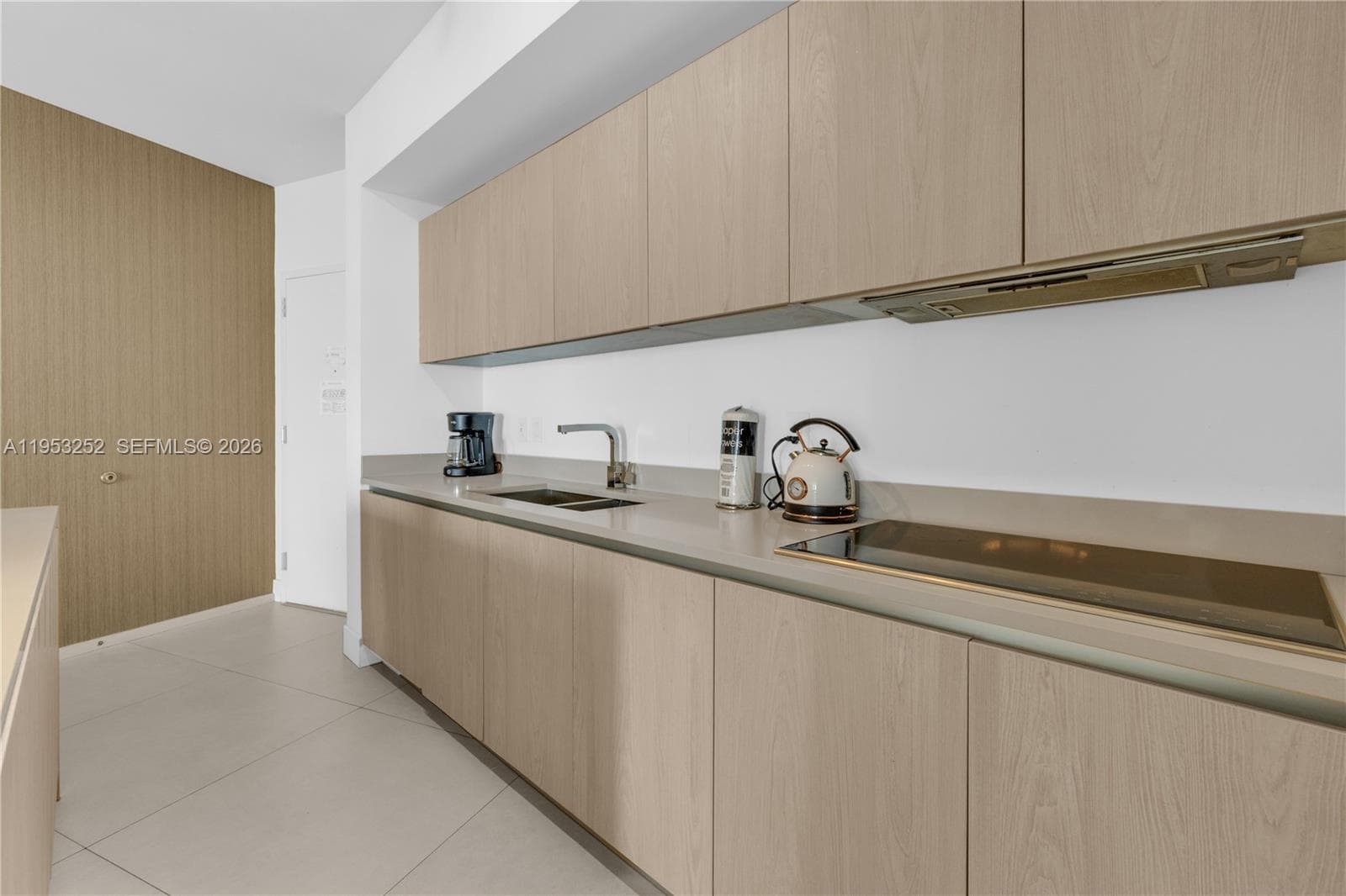 4111 Ocean Dr 1507 photo 6