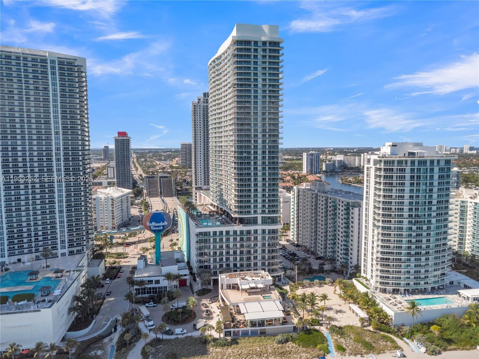 4111 Ocean Dr 1