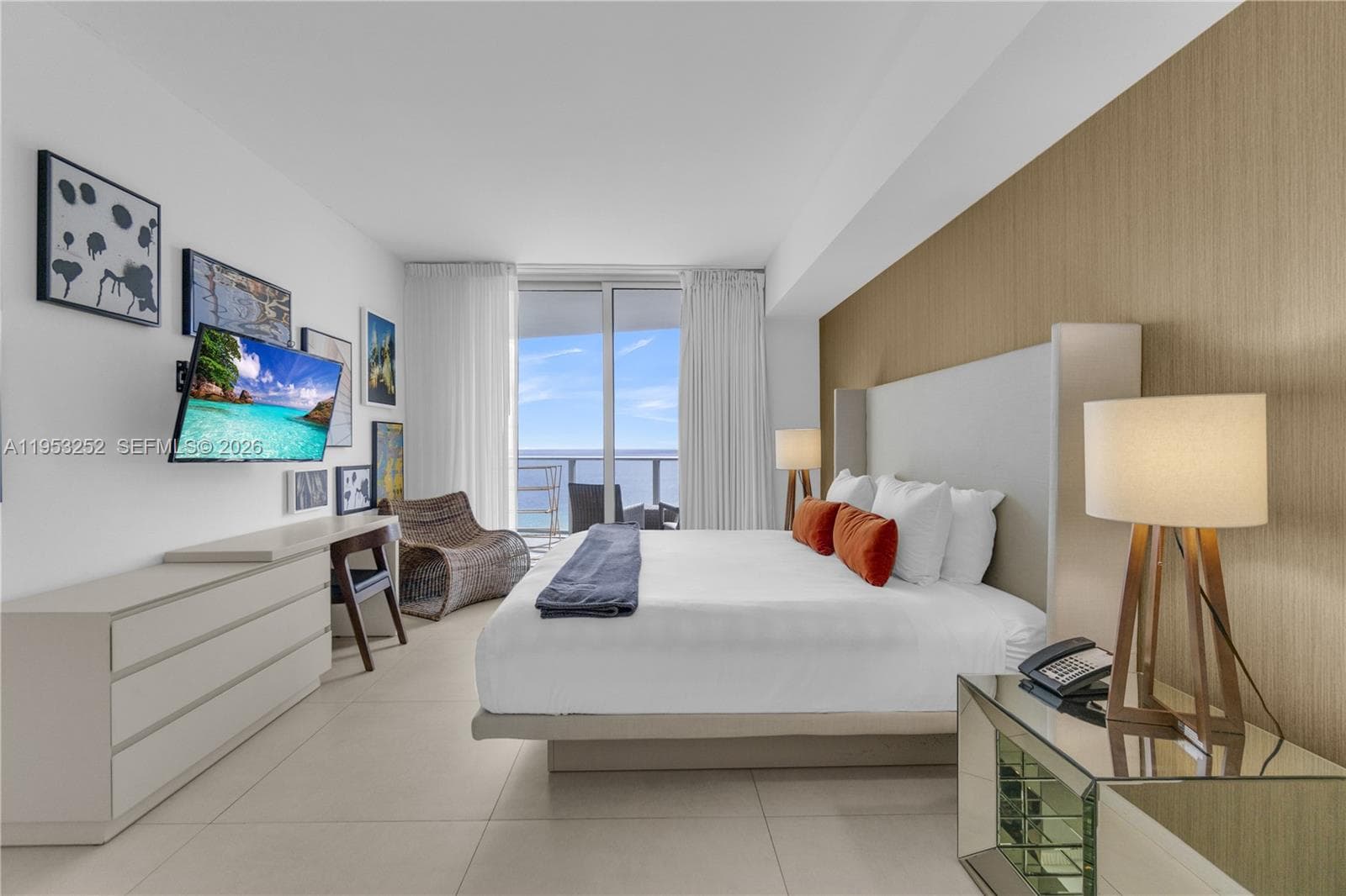 4111 Ocean Dr 1507 photo 11