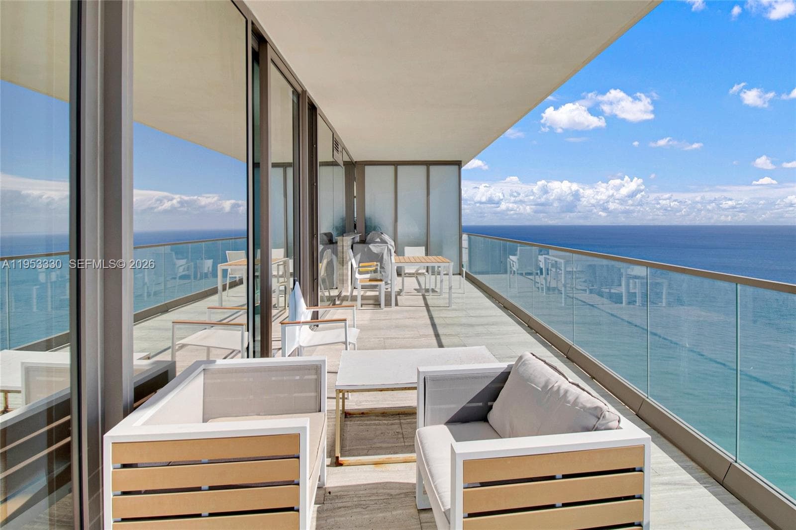 18975 Collins Ave 2