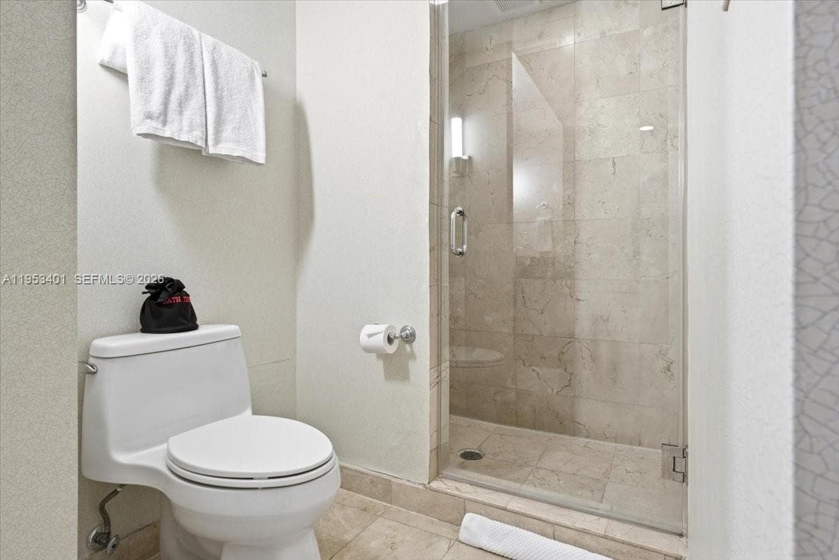 18001 Collins Ave 1111 photo 17