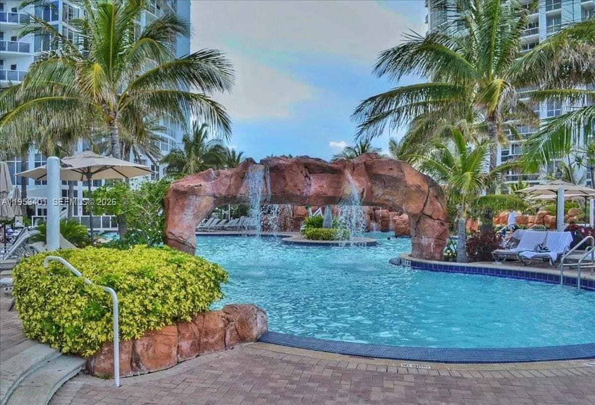 18001 Collins Ave 1111 photo 24