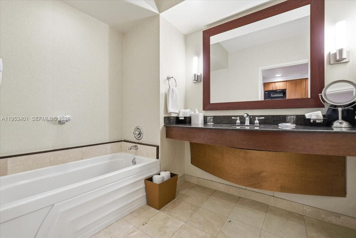 18001 Collins Ave 1111 photo 14
