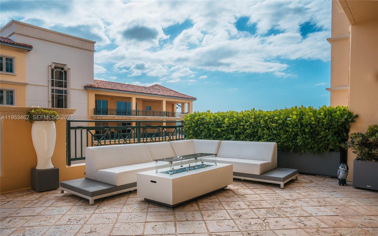 3501 Ocean Dr 2