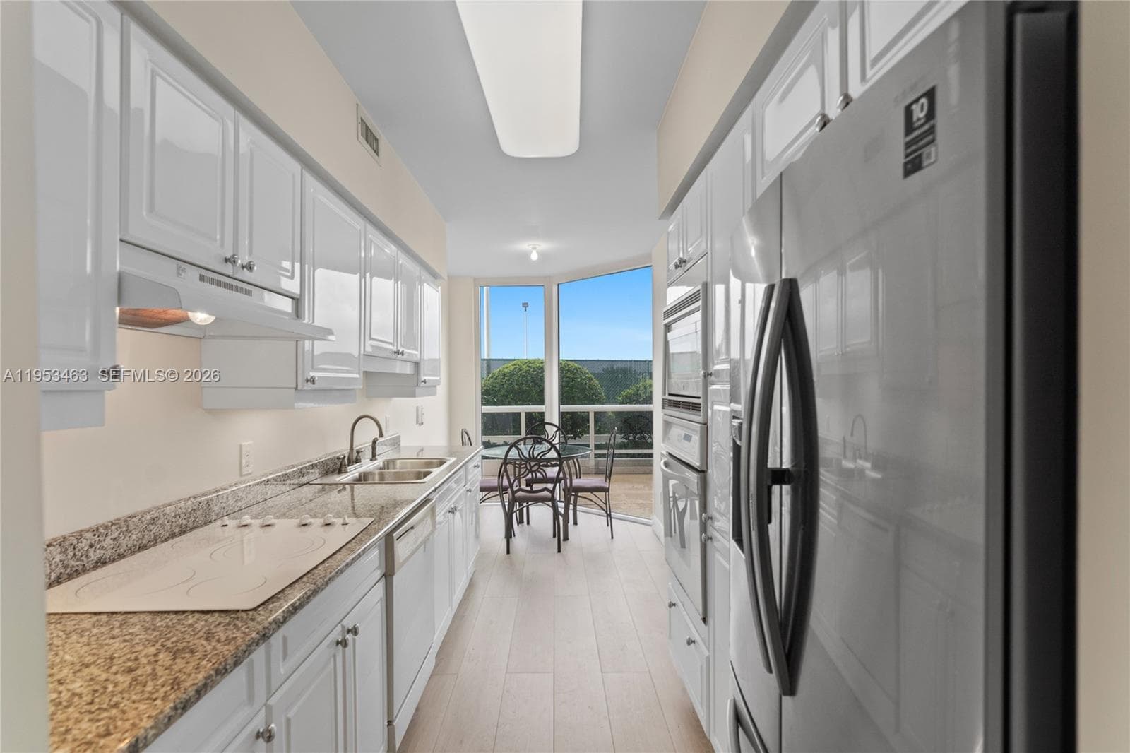 4775 Collins Ave 507 photo 15