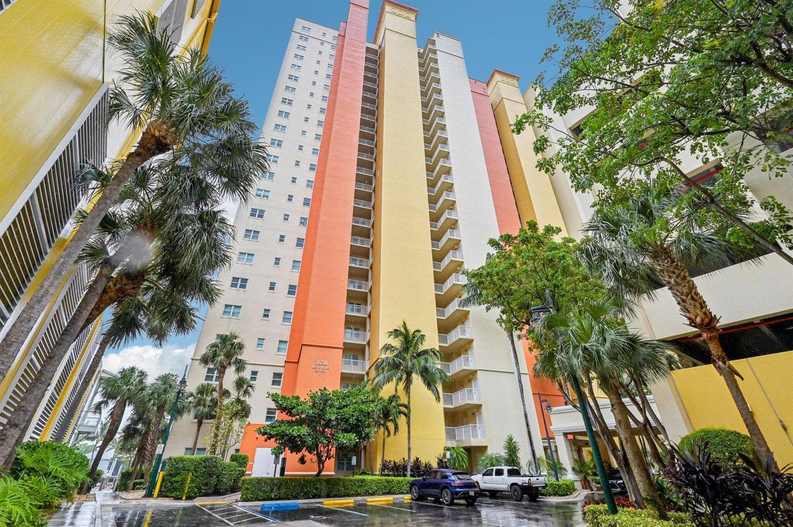 2650 Lake Shore Drive #1006 2