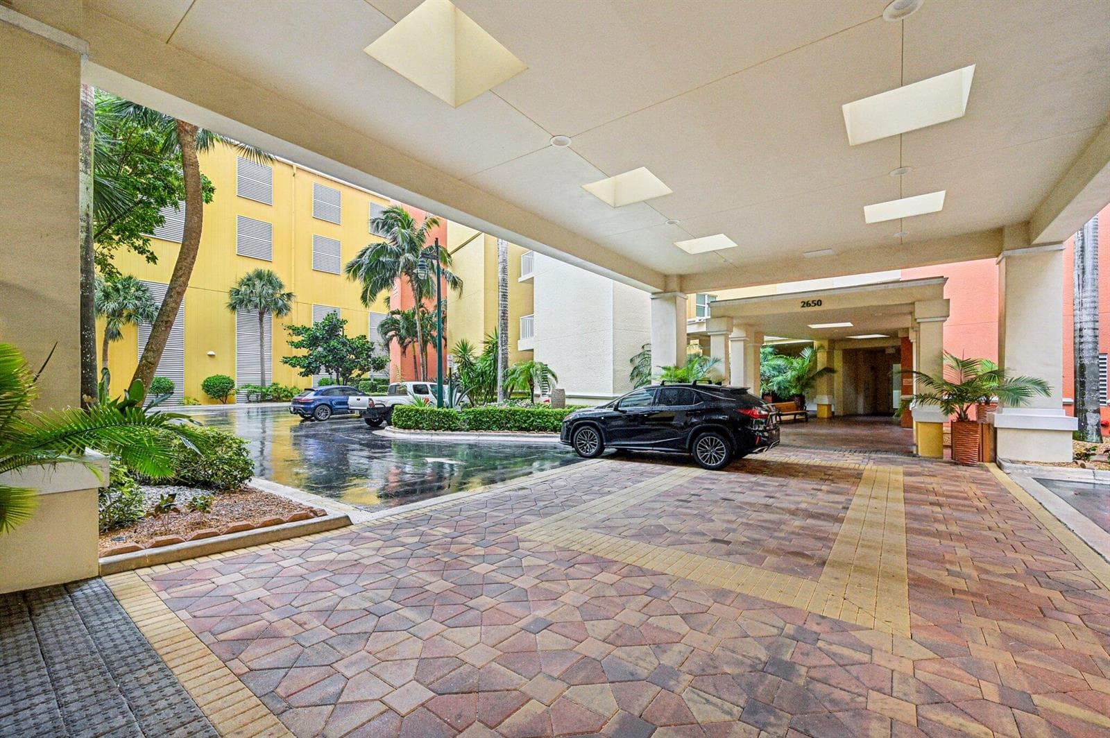 2650 Lake Shore Drive #1006 3