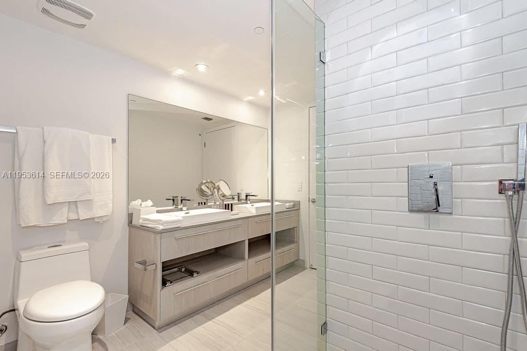 4010 Ocean Dr R2701 photo 12