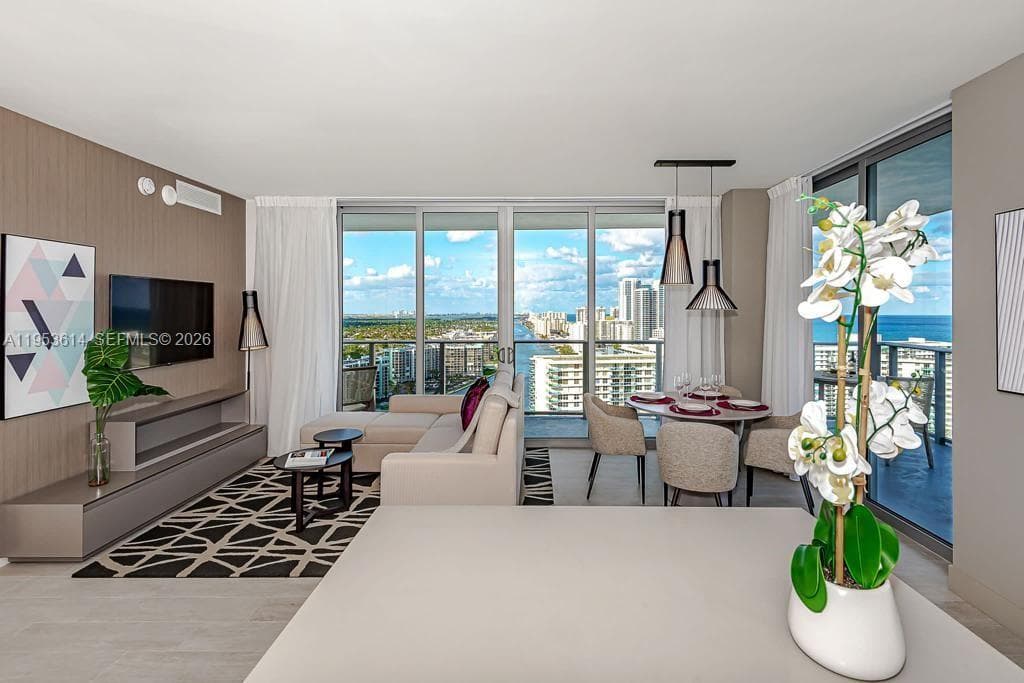 4010 Ocean Dr 1
