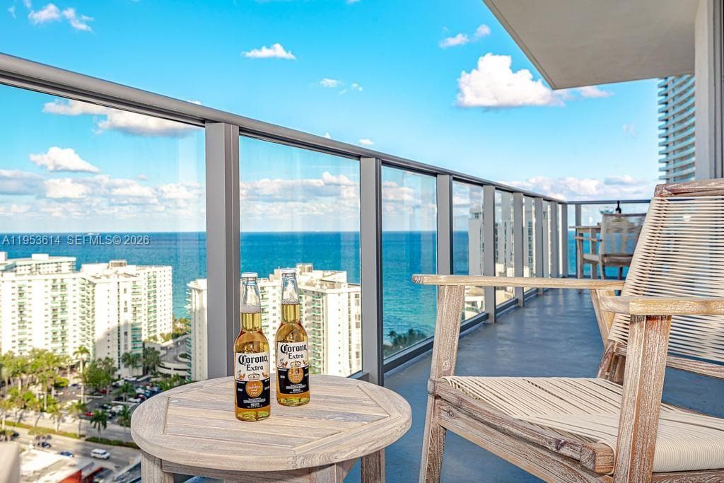 4010 Ocean Dr R2701 photo 18