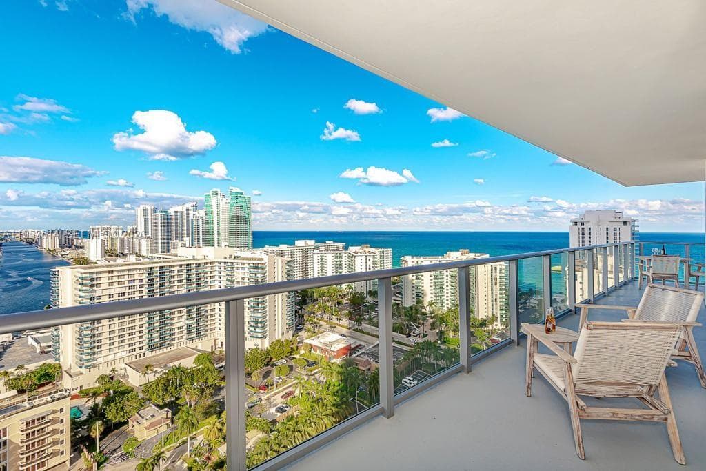 4010 Ocean Dr R2701 photo 19