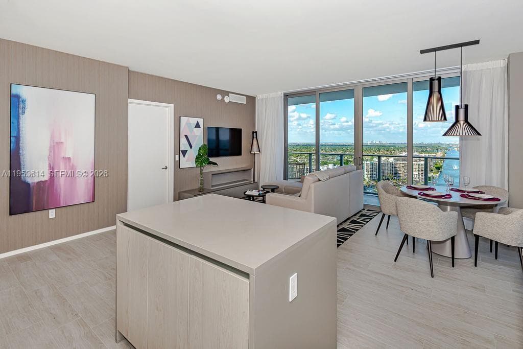 4010 Ocean Dr R2701 photo 8