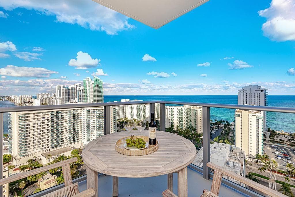 4010 Ocean Dr R2701 photo 21