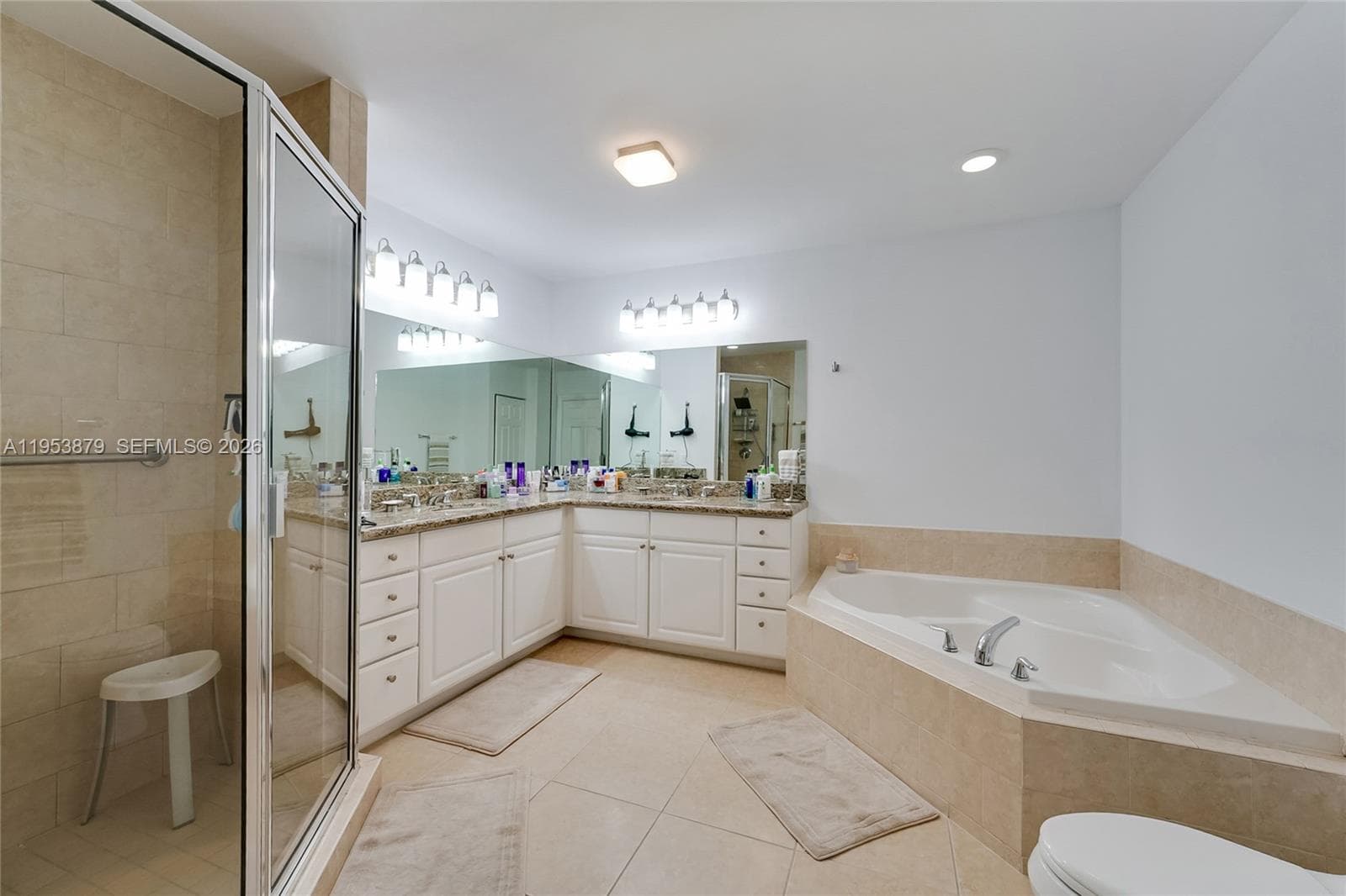 3001 NE 185th St 612 photo 9