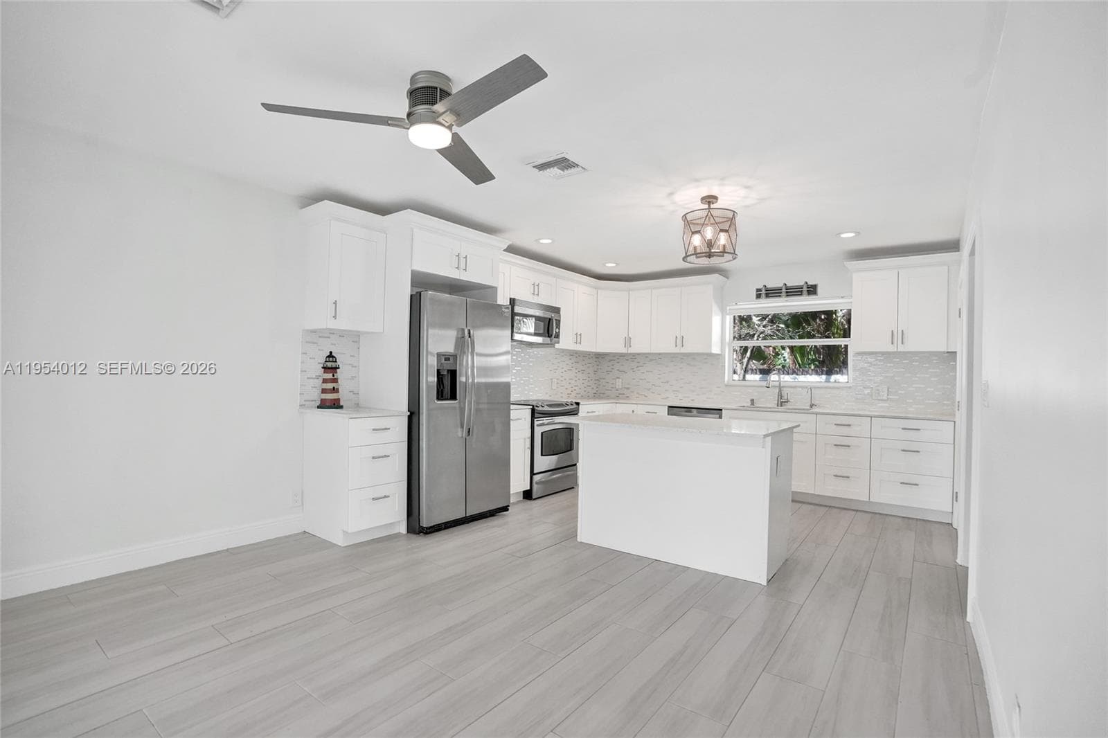 2724 10th St photo 18