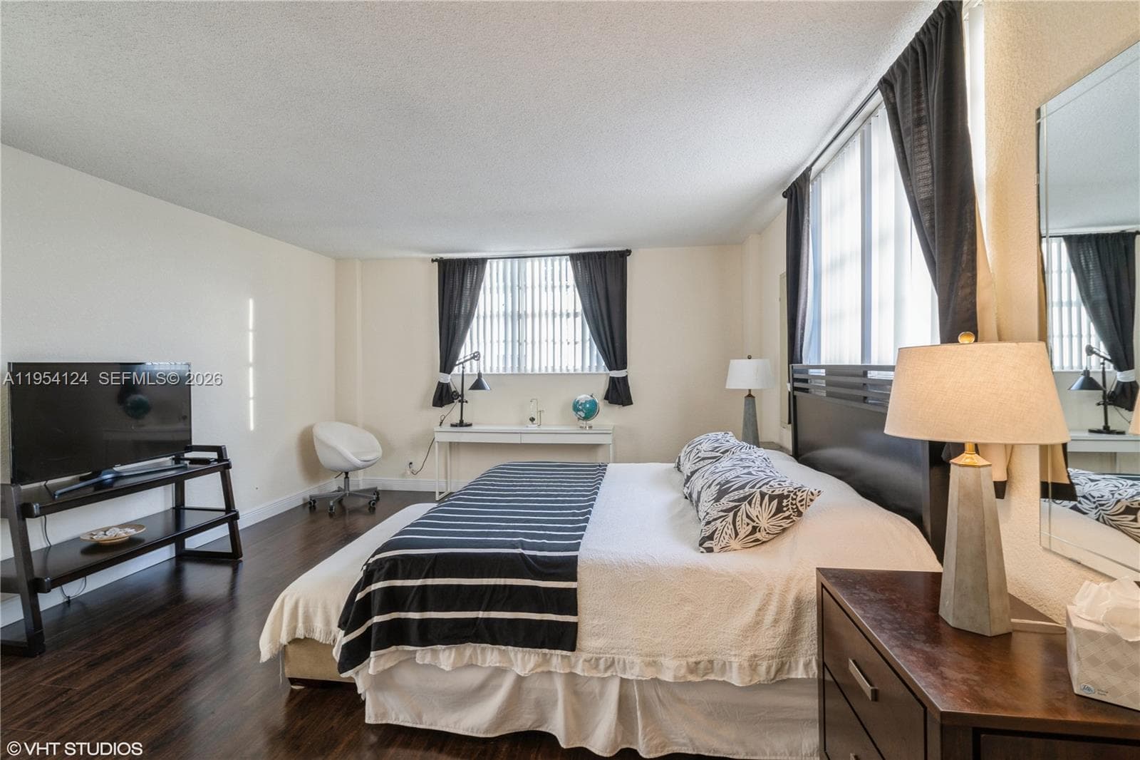 4001 Ocean Dr 10B photo 6