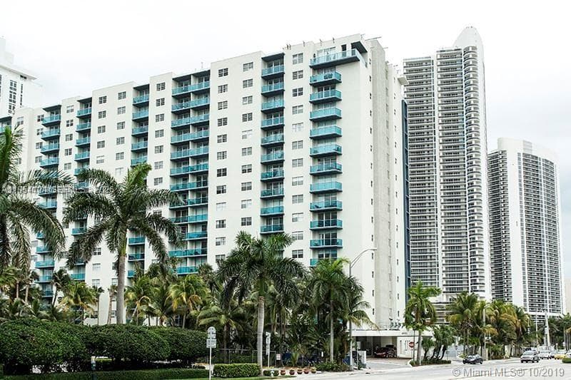 4001 S Ocean Dr 10B photo 1