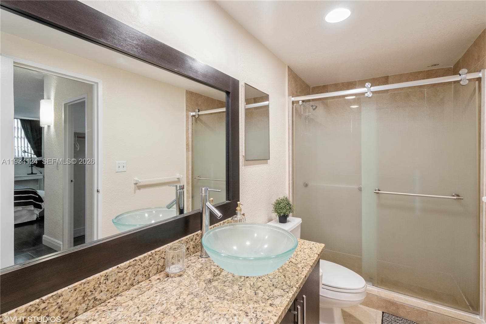 4001 Ocean Dr 5